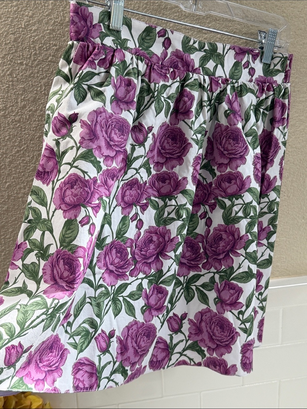 Prosperina Reversible Skirt. Red Dress Line. 97 % cotton 3% spandex
NEW w Tags